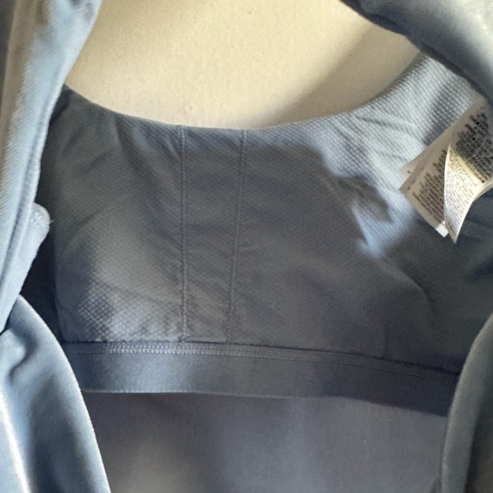 Athleta Light Blue Plush Velvet Cut Out Crop Scoop Shelf Bra Tank size Medium - Picture 5 of 7